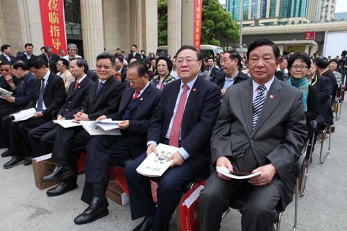 2、中國國際文化傳播中心第一副主席唐天標、副主席胡彥林、張黎、喻林祥、沙祖康,執行主席龍宇翔等領導出席展覽會。.jpg