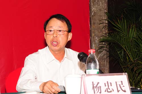 10、新任湖南聯絡部負責人楊忠民在大會上講話。.JPG