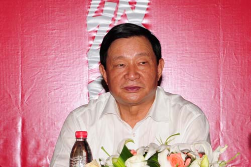 3、中國國際文化傳播中心第一副主席唐天標宣讀了湖南聯絡部成立決定.jpg