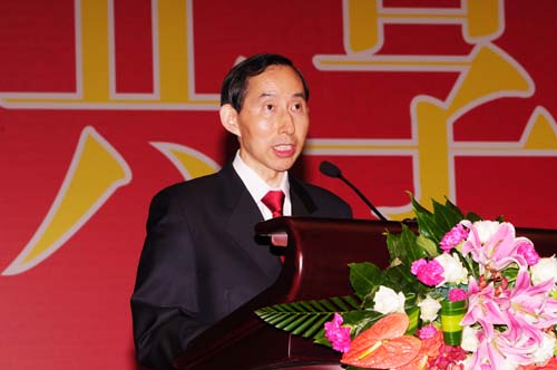 4、中國國際文化傳播中心執行主席龍宇翔在紀念活動上發表講話。.jpg