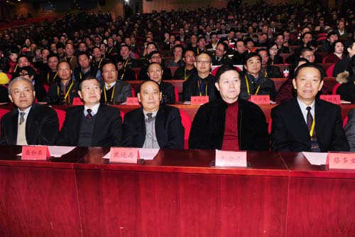 12、中國國際文化傳播中心及各聯絡部領導和社會各界人士一同出席了揭牌儀式。.jpg
