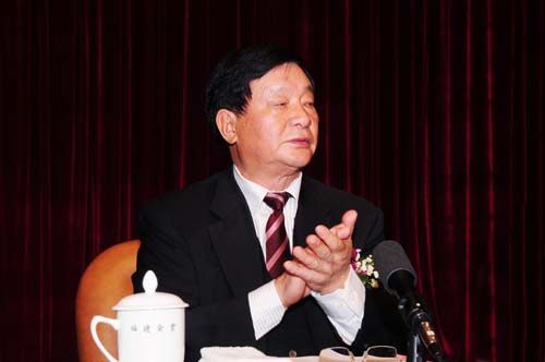 2、中國國際文化傳播中心第一副主席唐天標宣讀東南聯絡部領導成員任職決定。.jpg