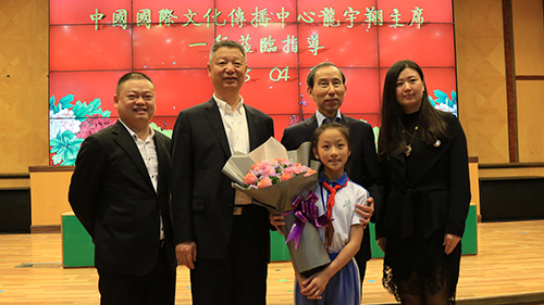 3 合影.jpg
