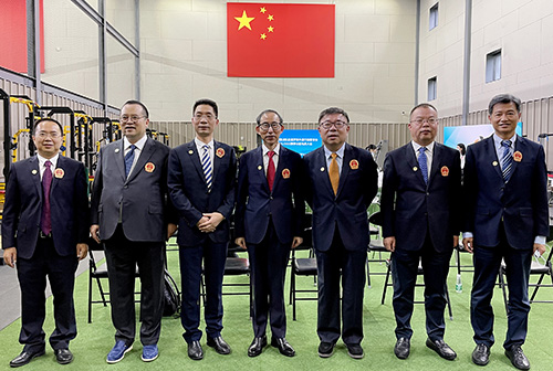 20國家體育總局冬季運(yùn)動管理中心主任倪會忠、中國國際文化傳播中心執(zhí)行主席龍宇翔出席2021-2022賽季俄羅斯男子、女子