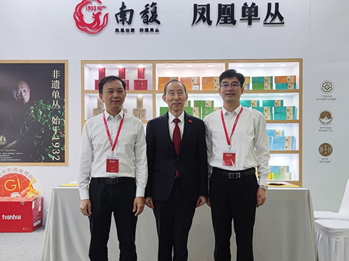 10合影.jpg